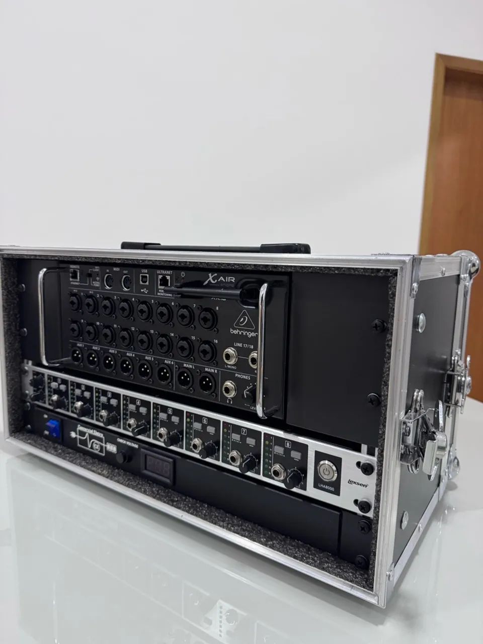 Mesa digital  Behringer XR18 - Foto 3