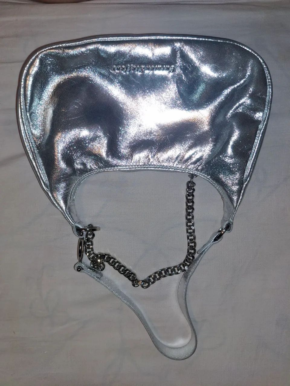 Bolsa Carmem Steffens em Couro Prateada NOVA - Foto 2