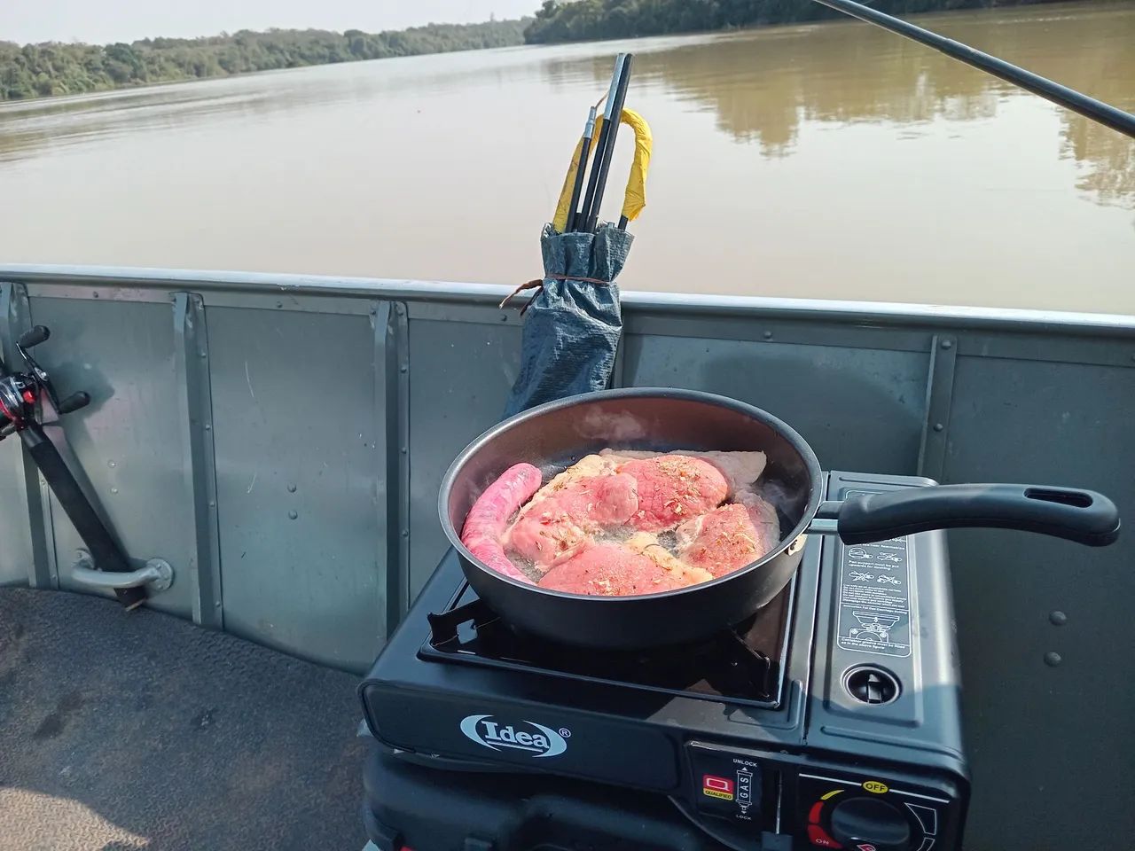 Vendo barco 6 metros  borda alta  - Foto 5