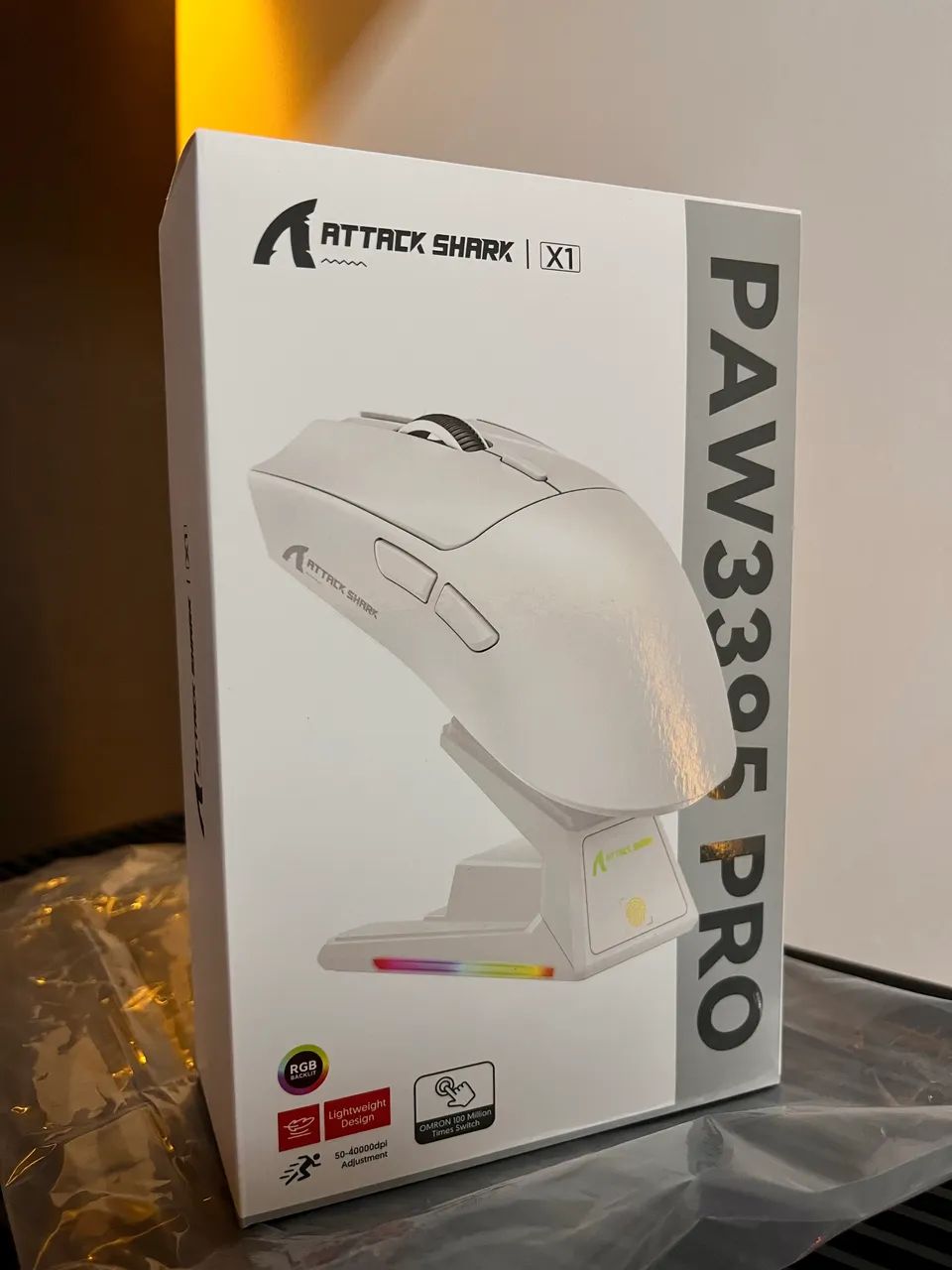 Lançamento Attack Shark X1 com PAW3395PRO (white)