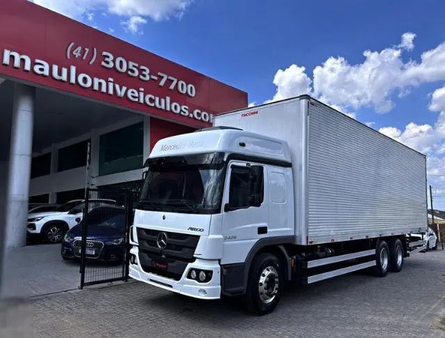 ATEGO 2426 COM BAÚ FACCHINI