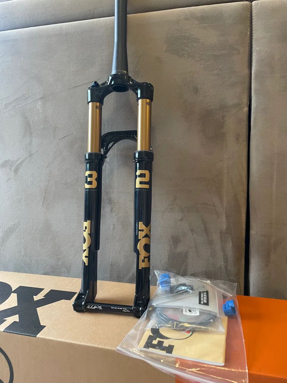 Fox Kashima 32 Step-cast Grip SL 2026 - 10x s/ juros - Acessórios