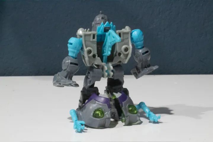 Transformers Titans Return Gnaw Legends Class - Foto 4