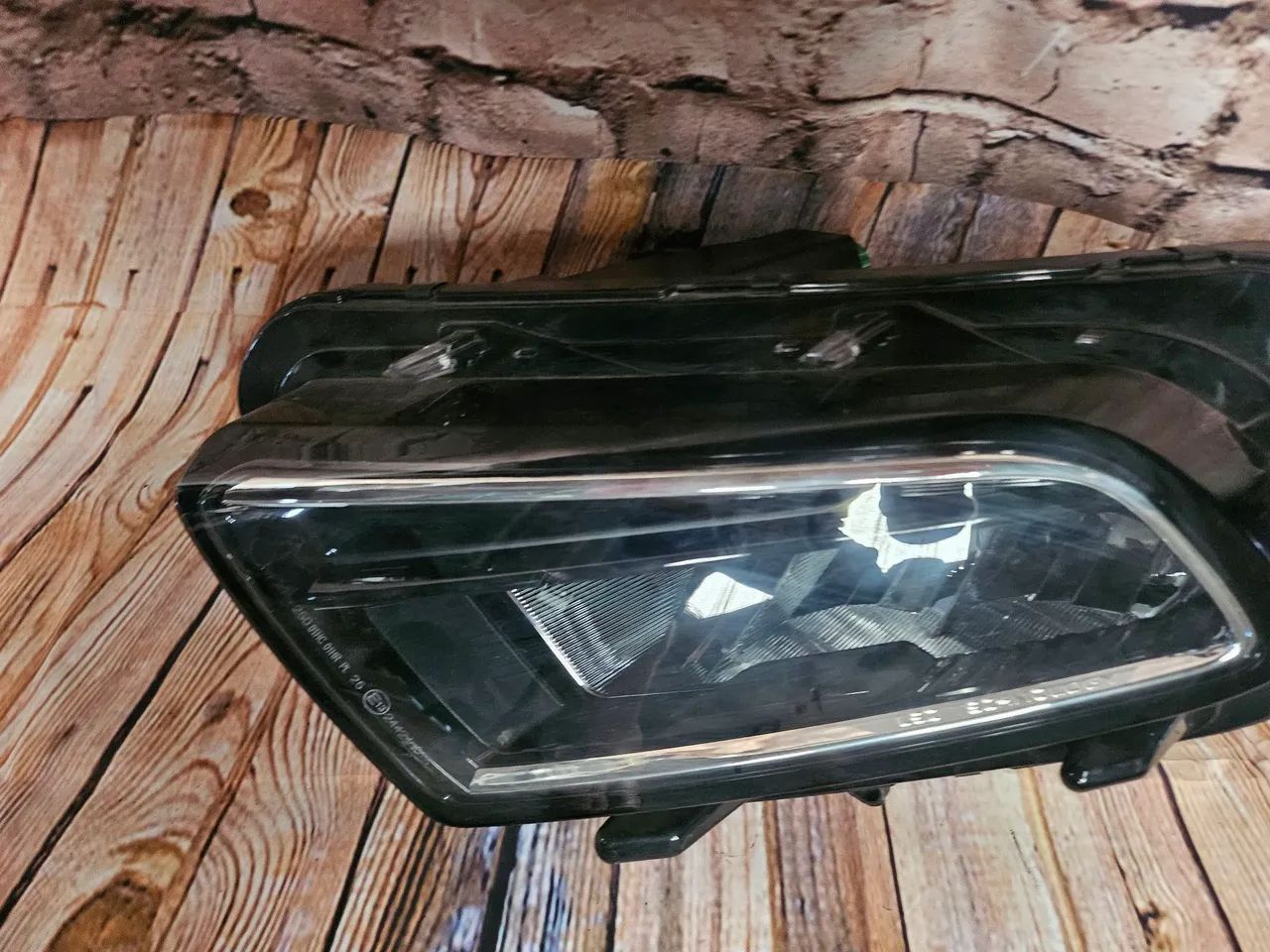 Farol Inferior Toro 2022 com Led  - Foto 3