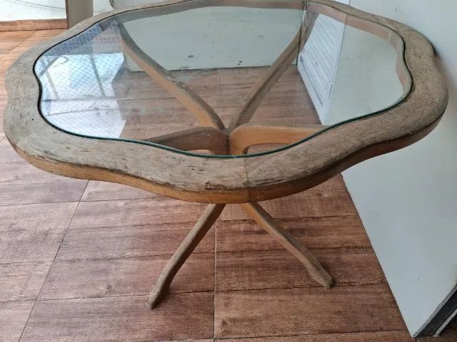 Mesa de centro em madeira com tampo de vidro - Foto 4