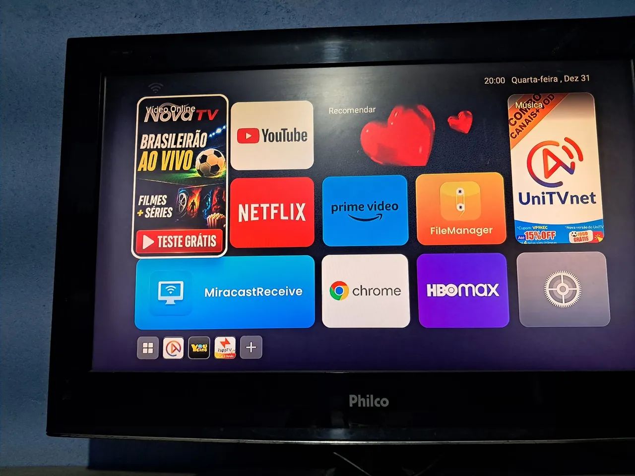 Vendo TV Philco 32 + aparelho pra transformar em smart