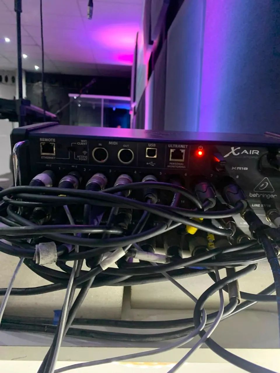MESA DIGITAL BEHRINGER XR18 - Foto 4