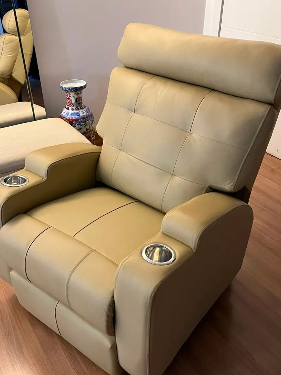 Poltrona de couro reclinável automático 220v - Foto 6