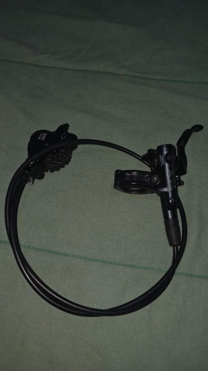 Freio slx dianteiro com pinça trincada