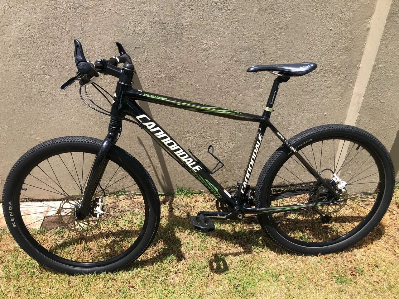 Bike Cannondale carbono Aro 26 - Foto 3