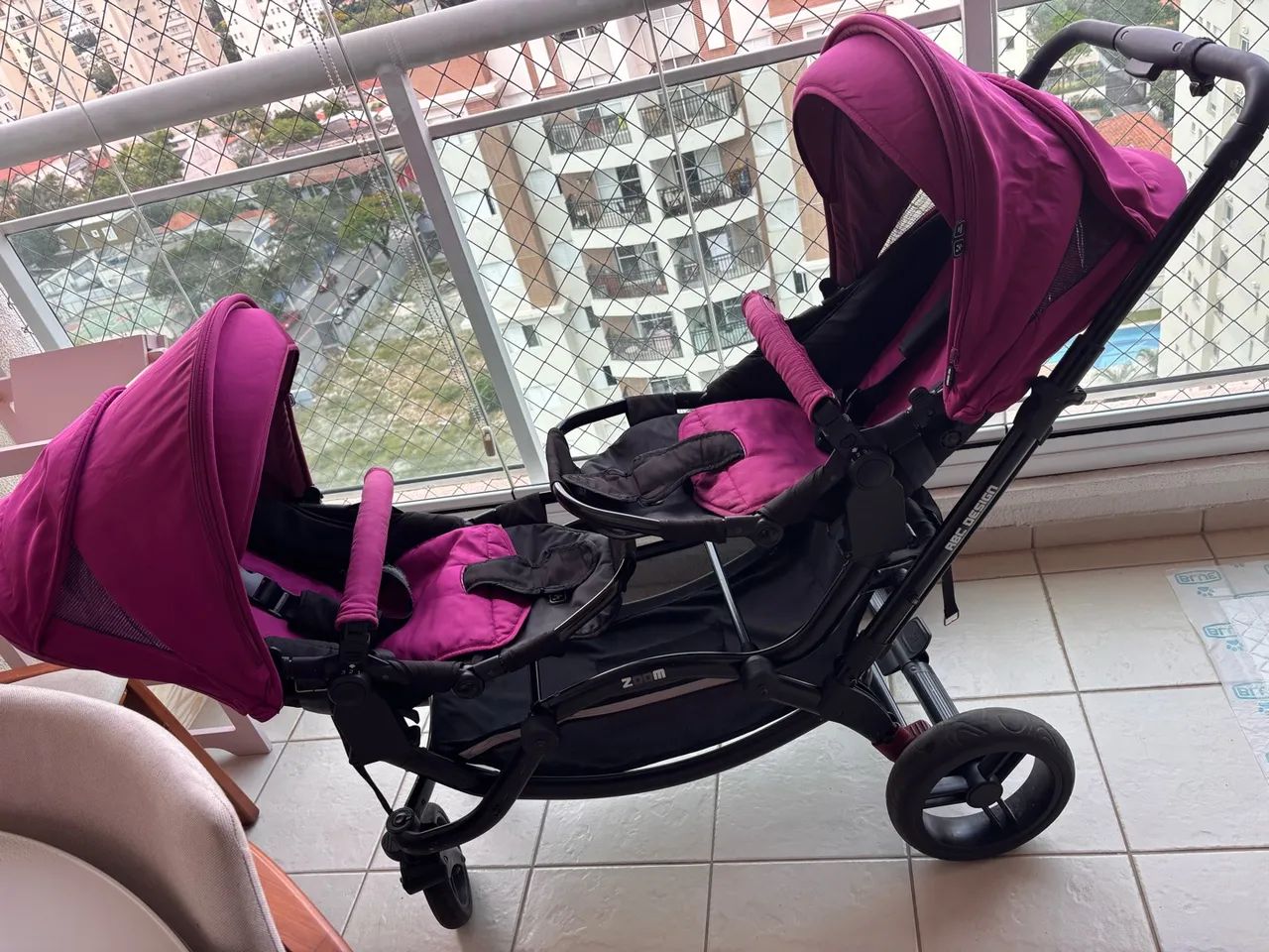 Carrinho gêmeos ABC design Zoom + bebê conforto  - Foto 3