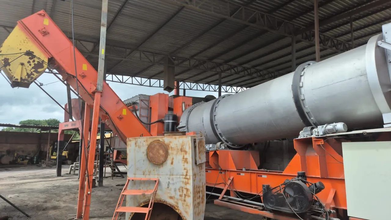 Usina de Asfalto luzmaq 120 ton toda transformada ciber ano 2010