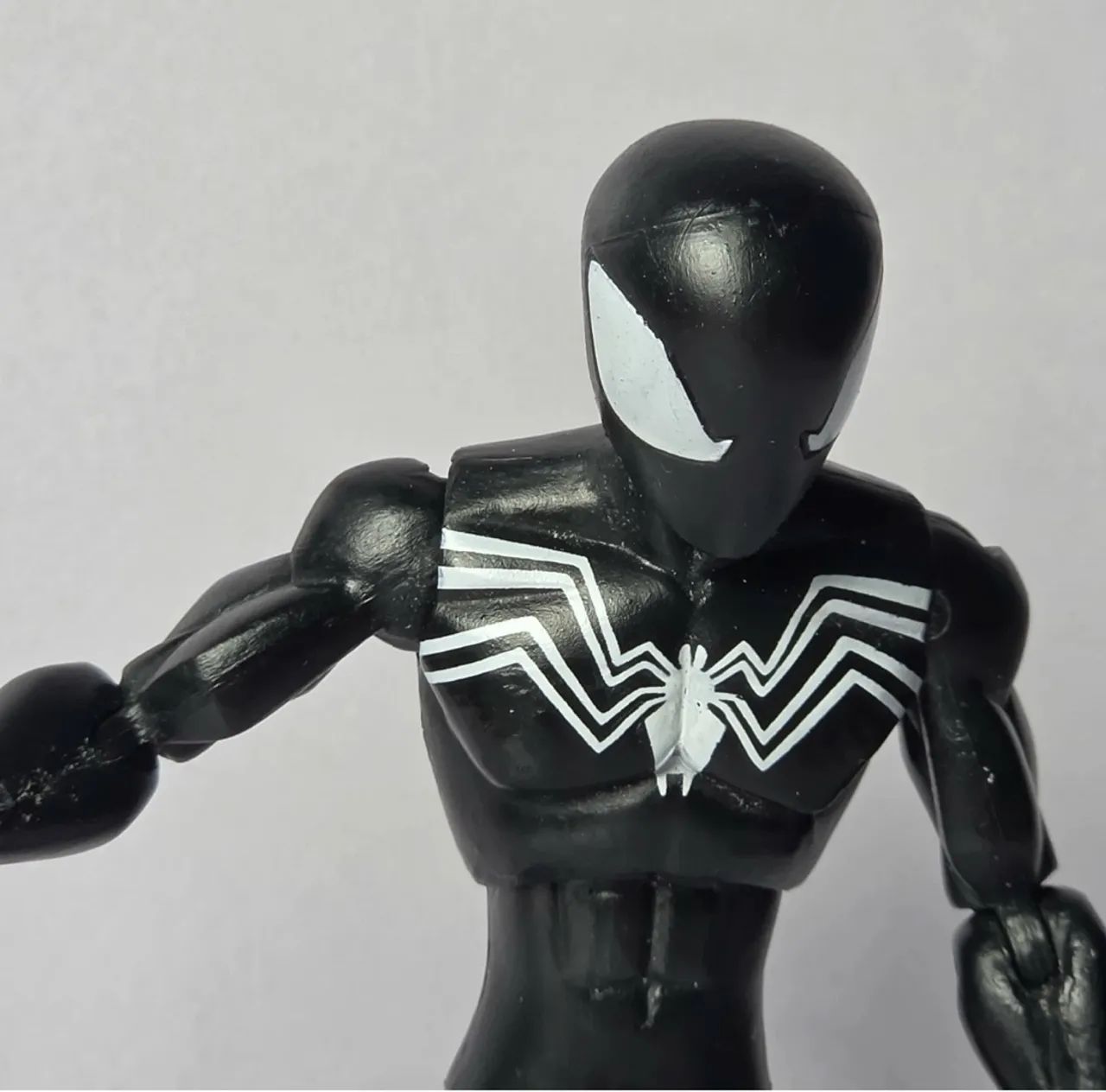 Spectacular Spiderman Black Suit Figure Marvel 2008 - Foto 3