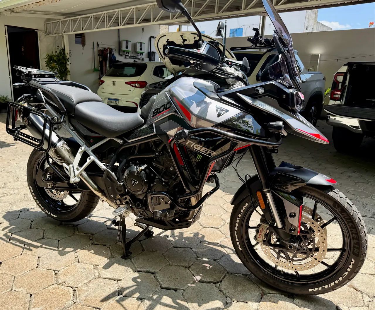 Triumph 900 GT Pro - Foto 4