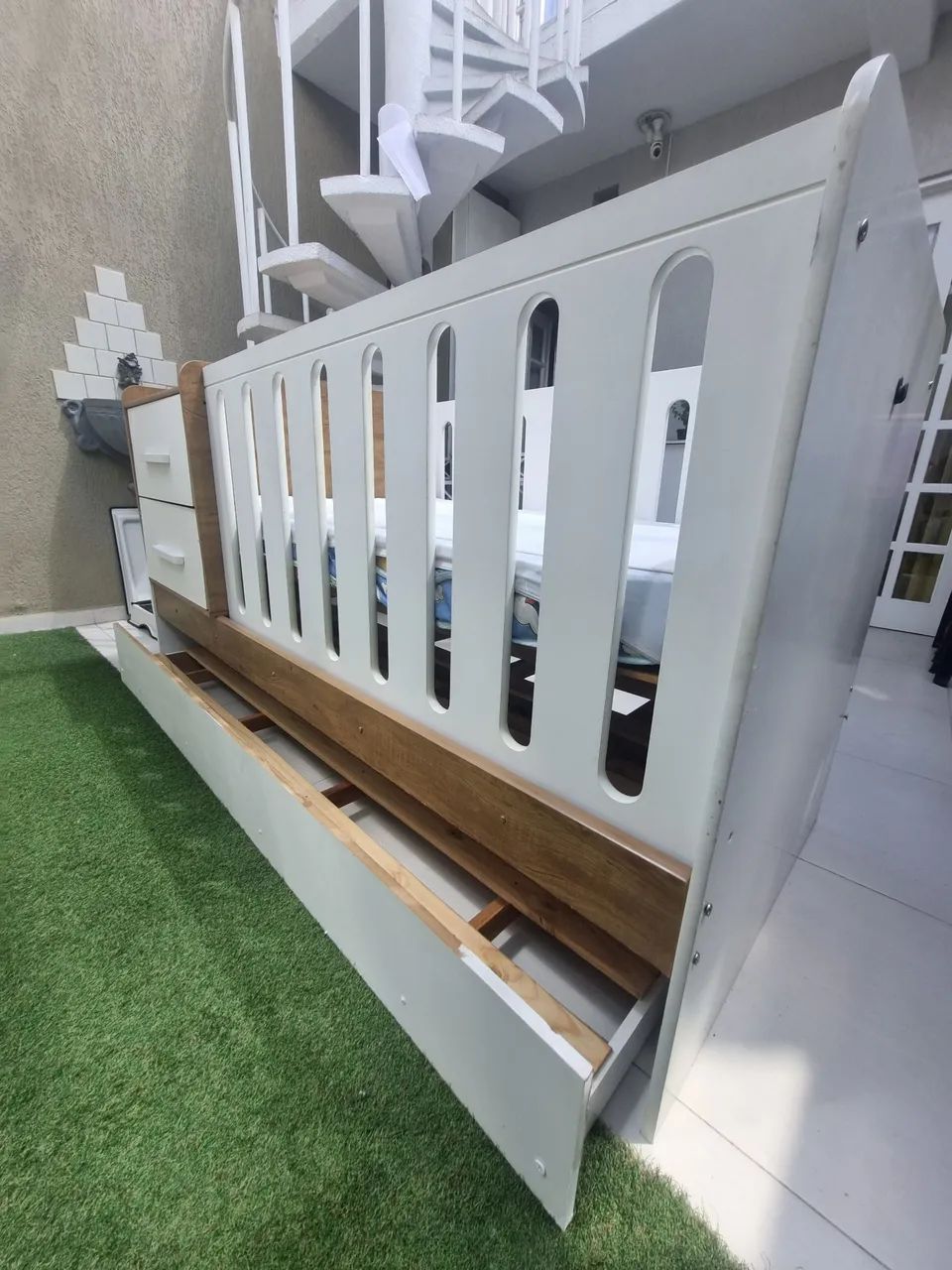 Berço Cama Multifuncional c/ cama auxiliar.