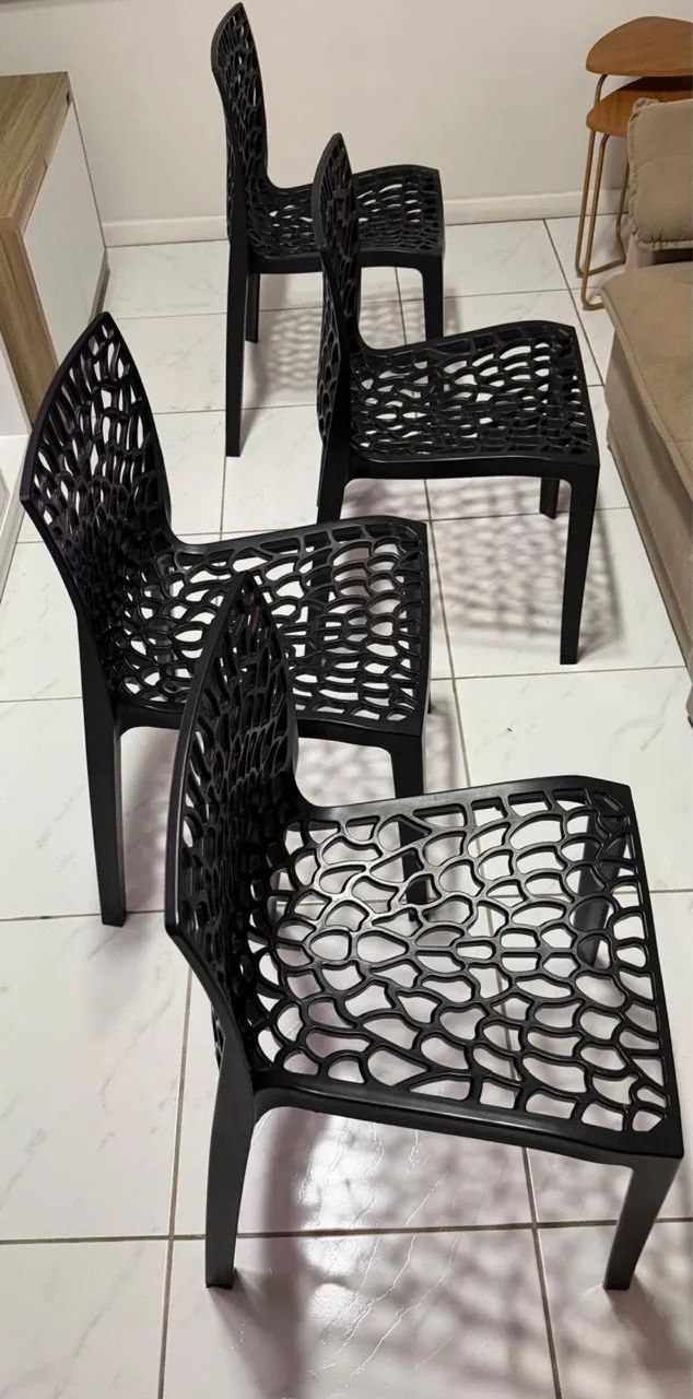 Conjunto Mesa de Jantar e 4 Cadeiras - Foto 5