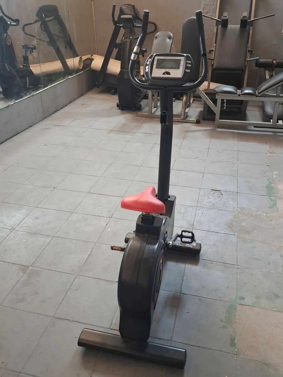 Bicicleta ergometrica profissional academia - Foto 2