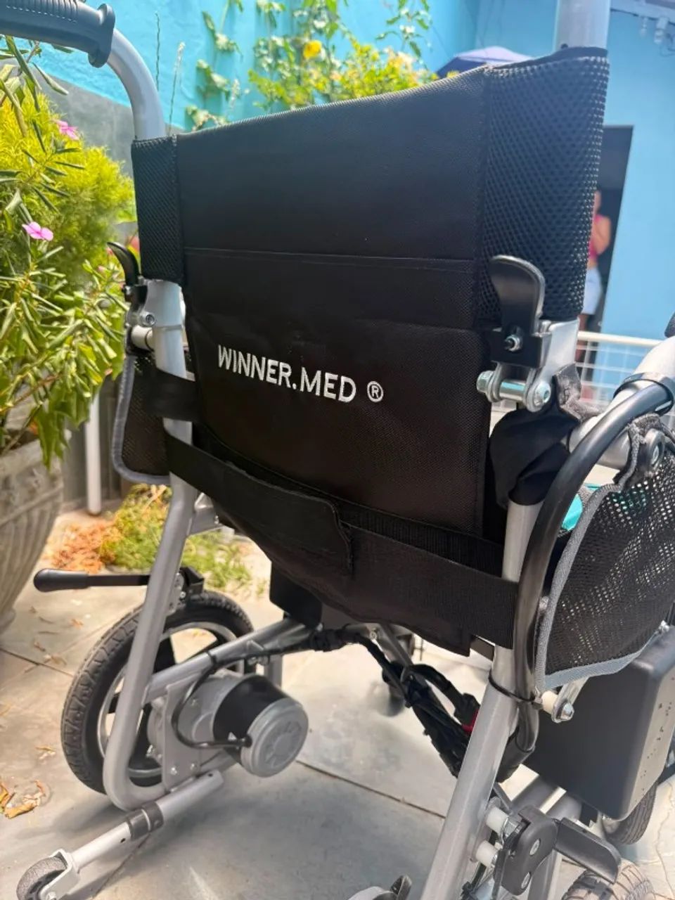 Cadeira de rodas motorizada - Foto 2