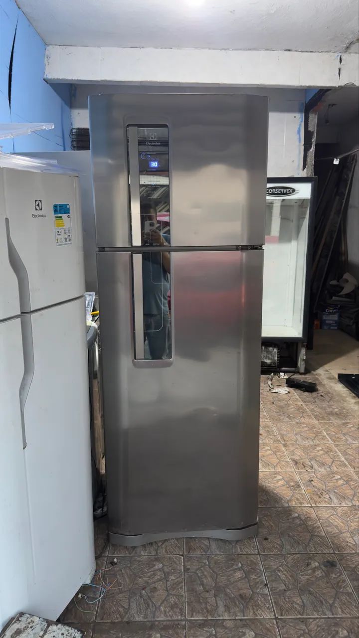Geladeira Eletrolux 220 VLTs funcionando perfeitamente  - Foto 2