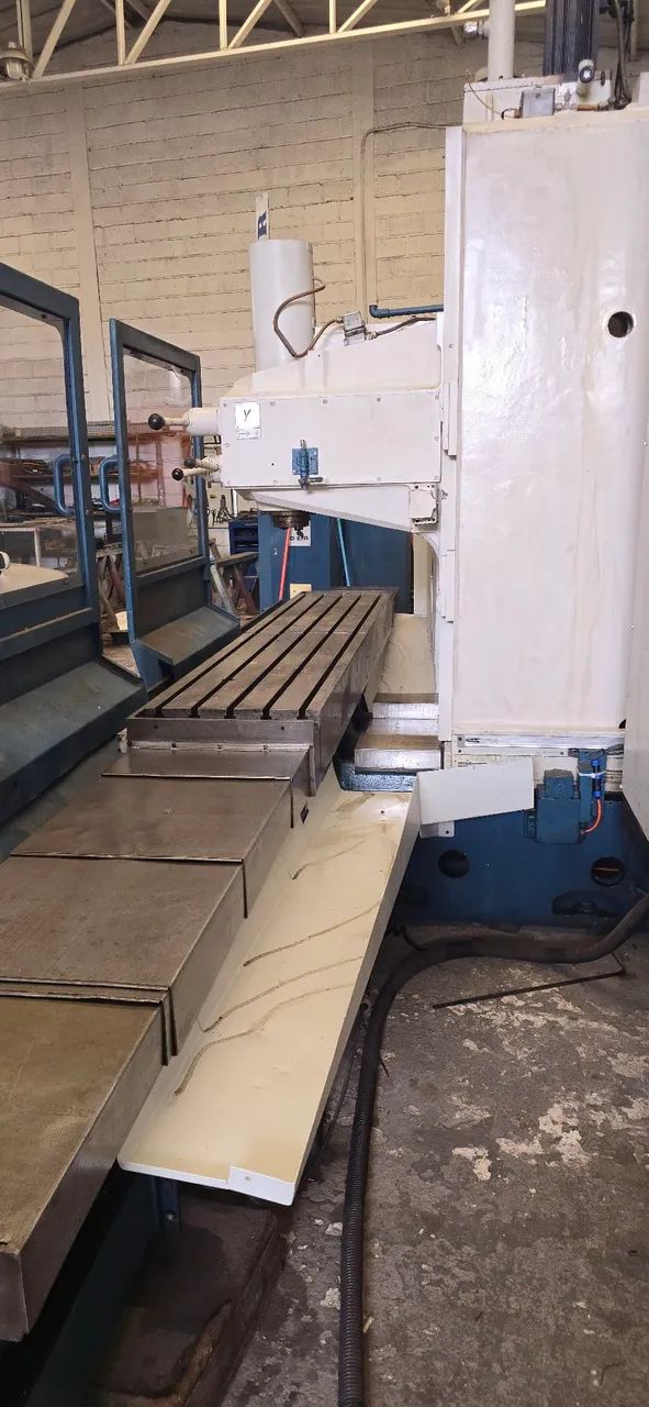 Fresadora CNC Banco Fixo PF2000 - Foto 6