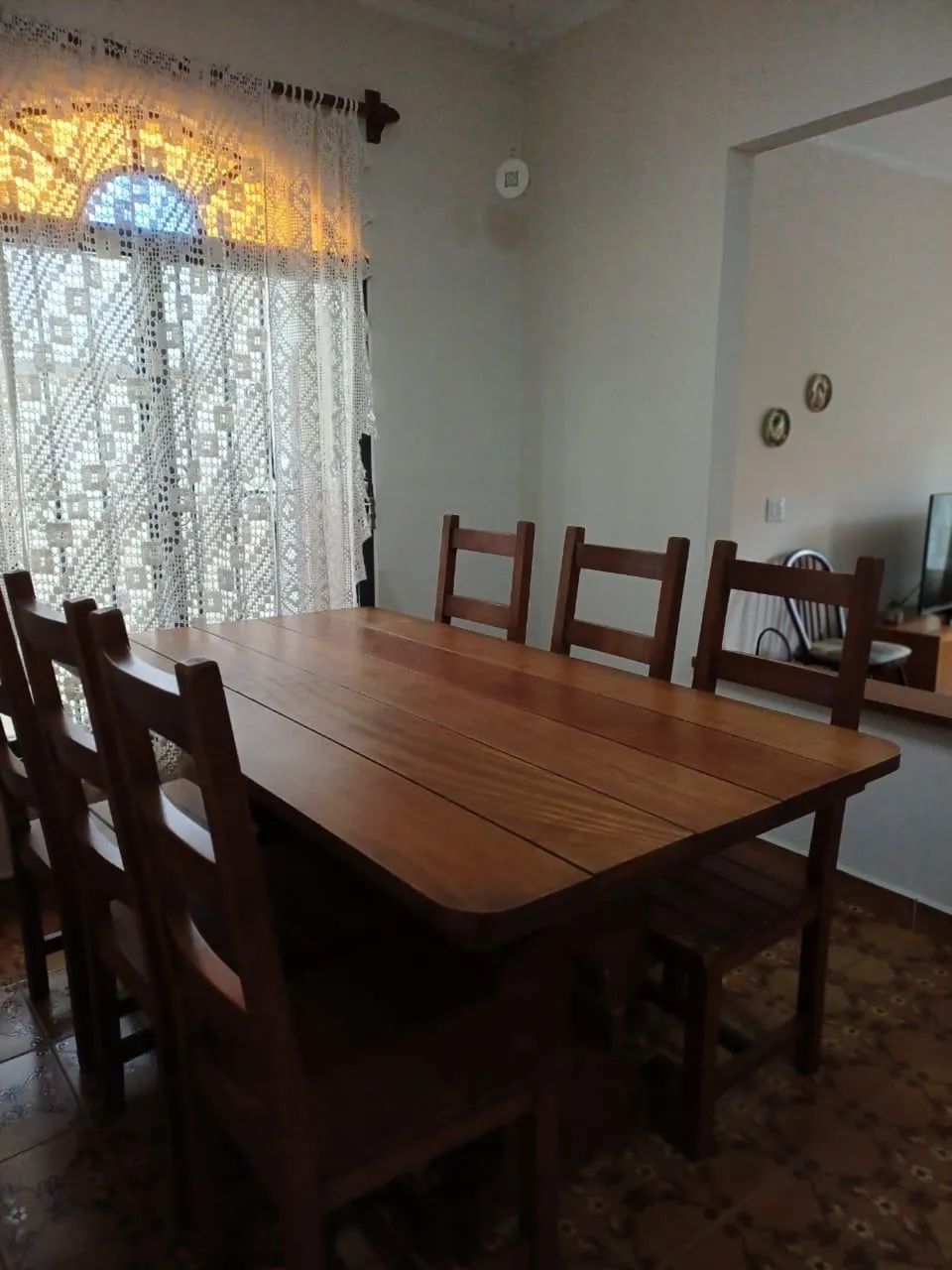 Mesa impecável 6 cadeiras em cerejeira