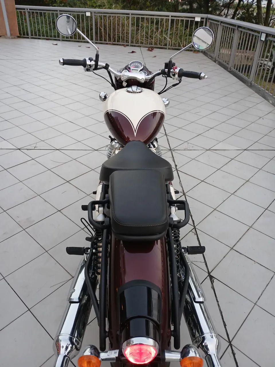 CLASSIC 650 CC VALLAM RED  2026.  EDSON.  - Foto 3