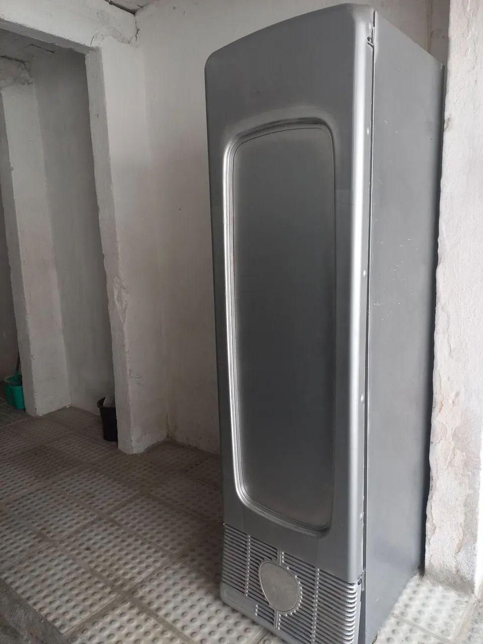 Freezer expositor cervejeira porta de vidro 400 litros 