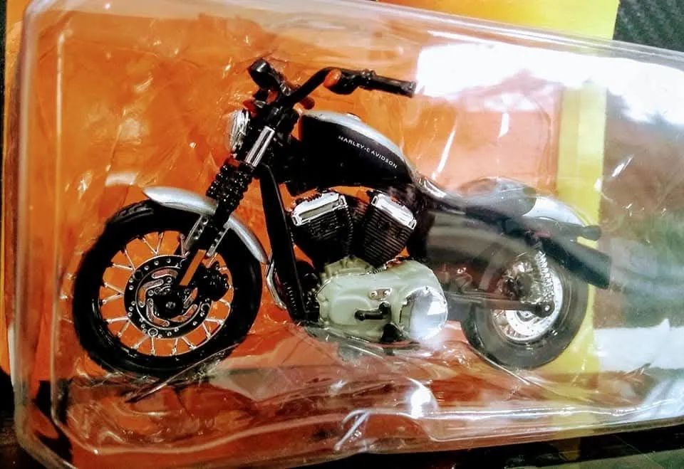 Miniatura Harley Davidson Nightster 883 - Foto 2
