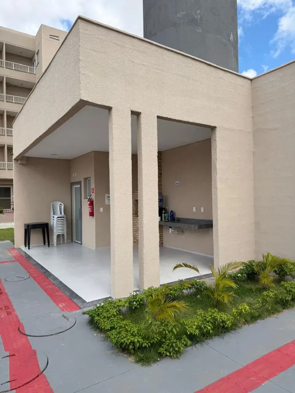 APARTAMENTO DE REPASSE NO PRIMEIRO ANDAR COM VARANDA E ÁREA DE LAZER - Foto 4