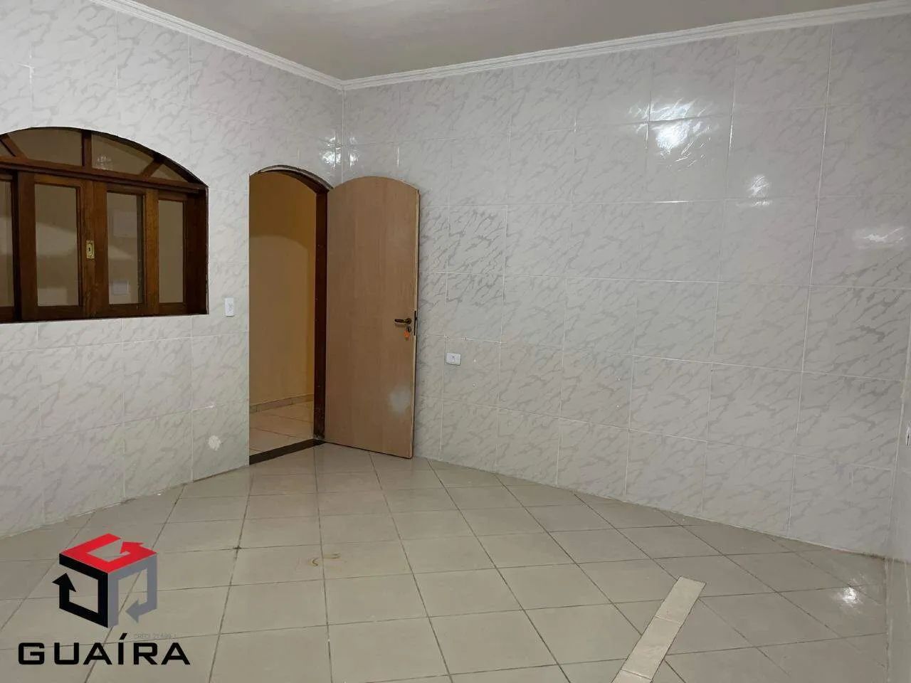 Prédio Multifamiliar a venda com 6 casas indepentes - 8 quartos / 4 vagas / B. dos Casas - Foto 3