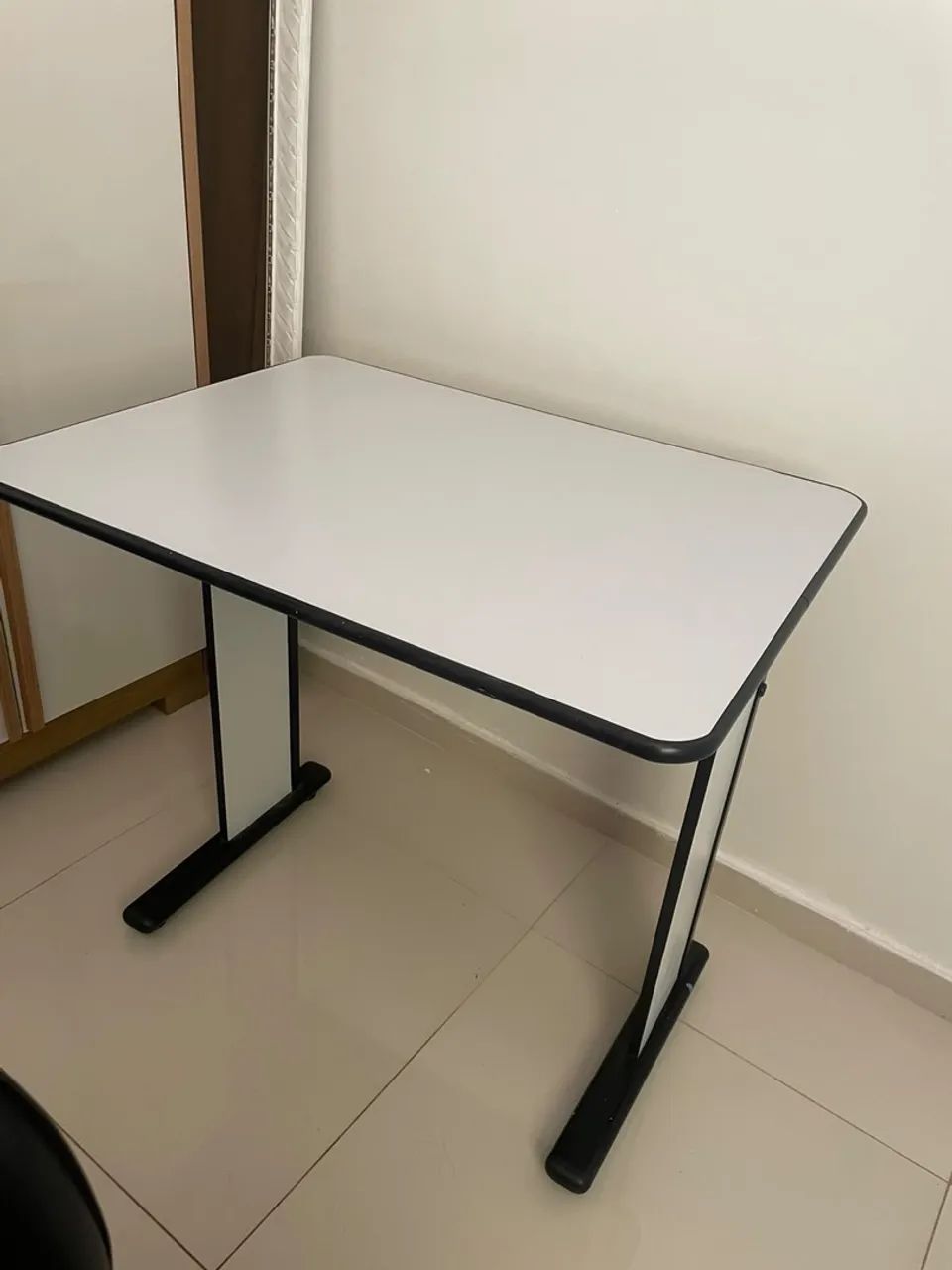 Escrivaninha  - Foto 2