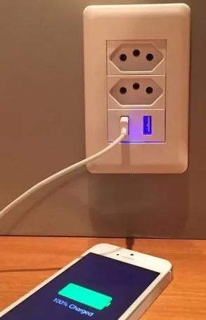 Tomada com Porta USB e Entrada Tipo C NOVA - Foto 3