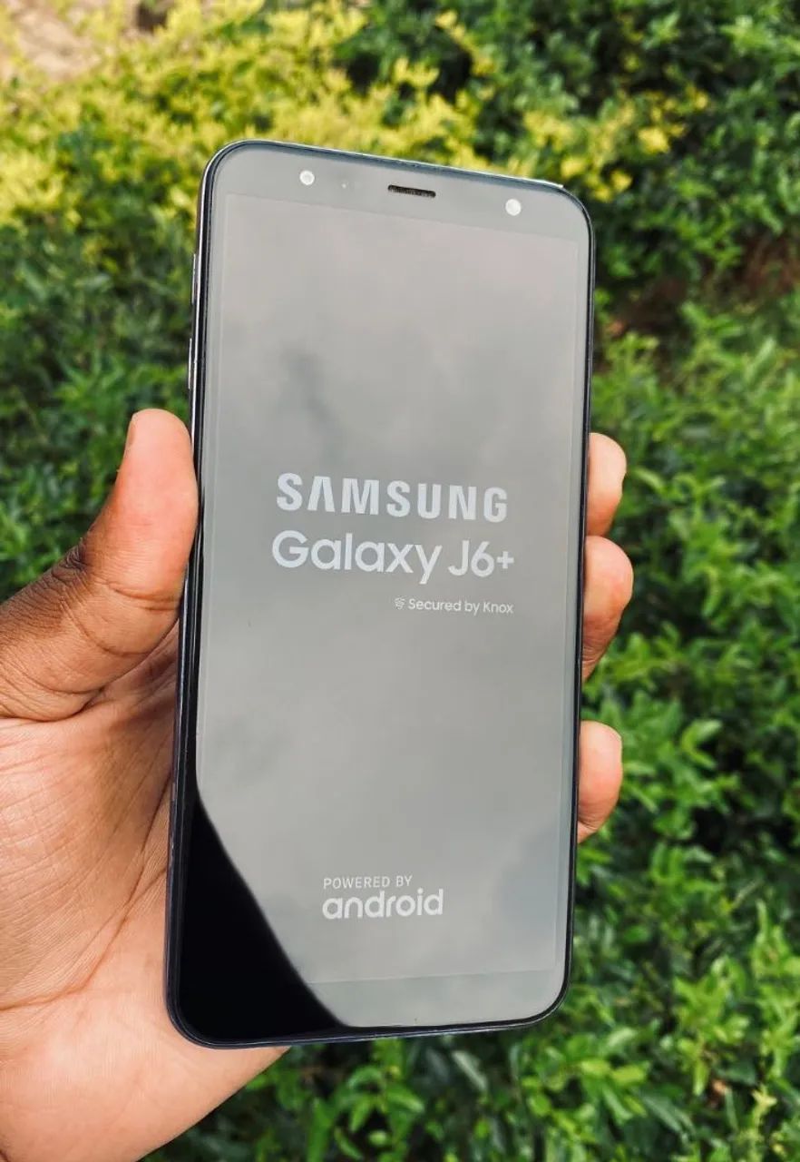 Samsung J6+