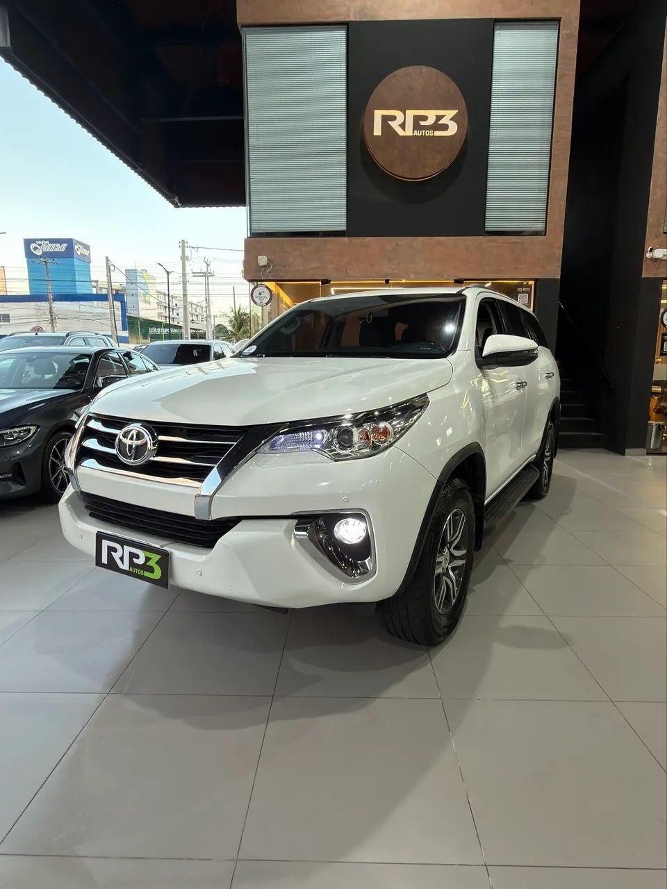 Toyota Hilux CD SRV 4X2 2.7 FLEX 16V AUT. 2019