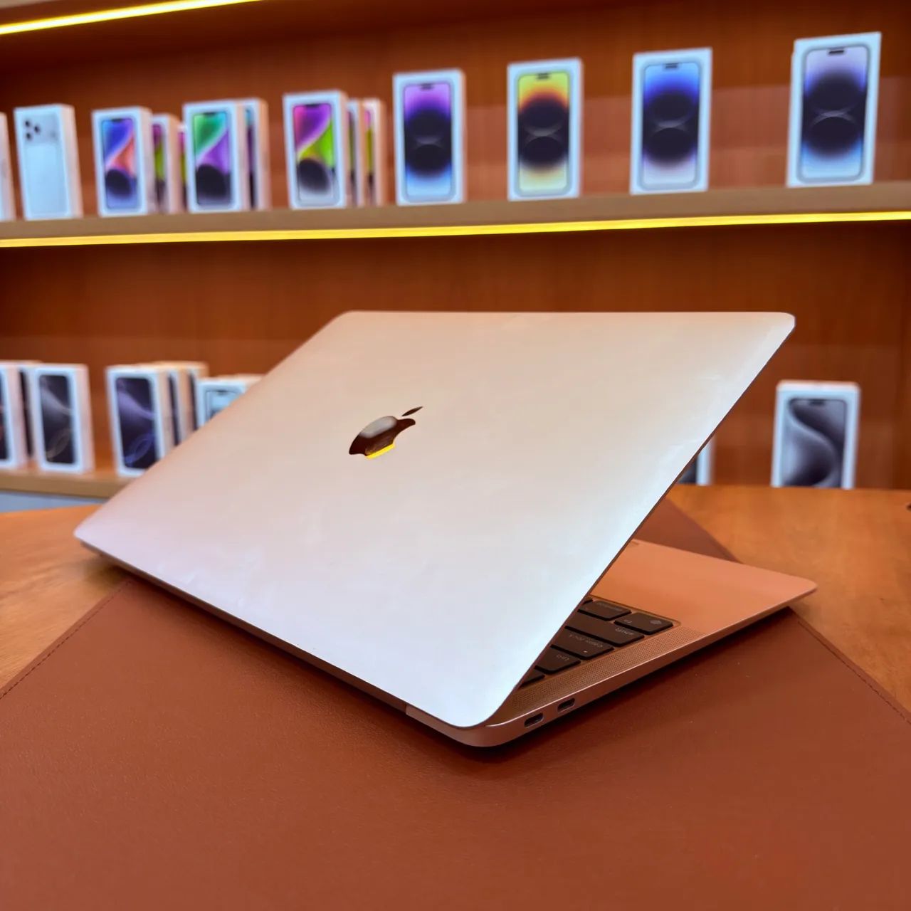MACBOOK AIR M1 ROSA 13 POL. 8GB RAM 256 SSD - OPORTUNIDADE 
