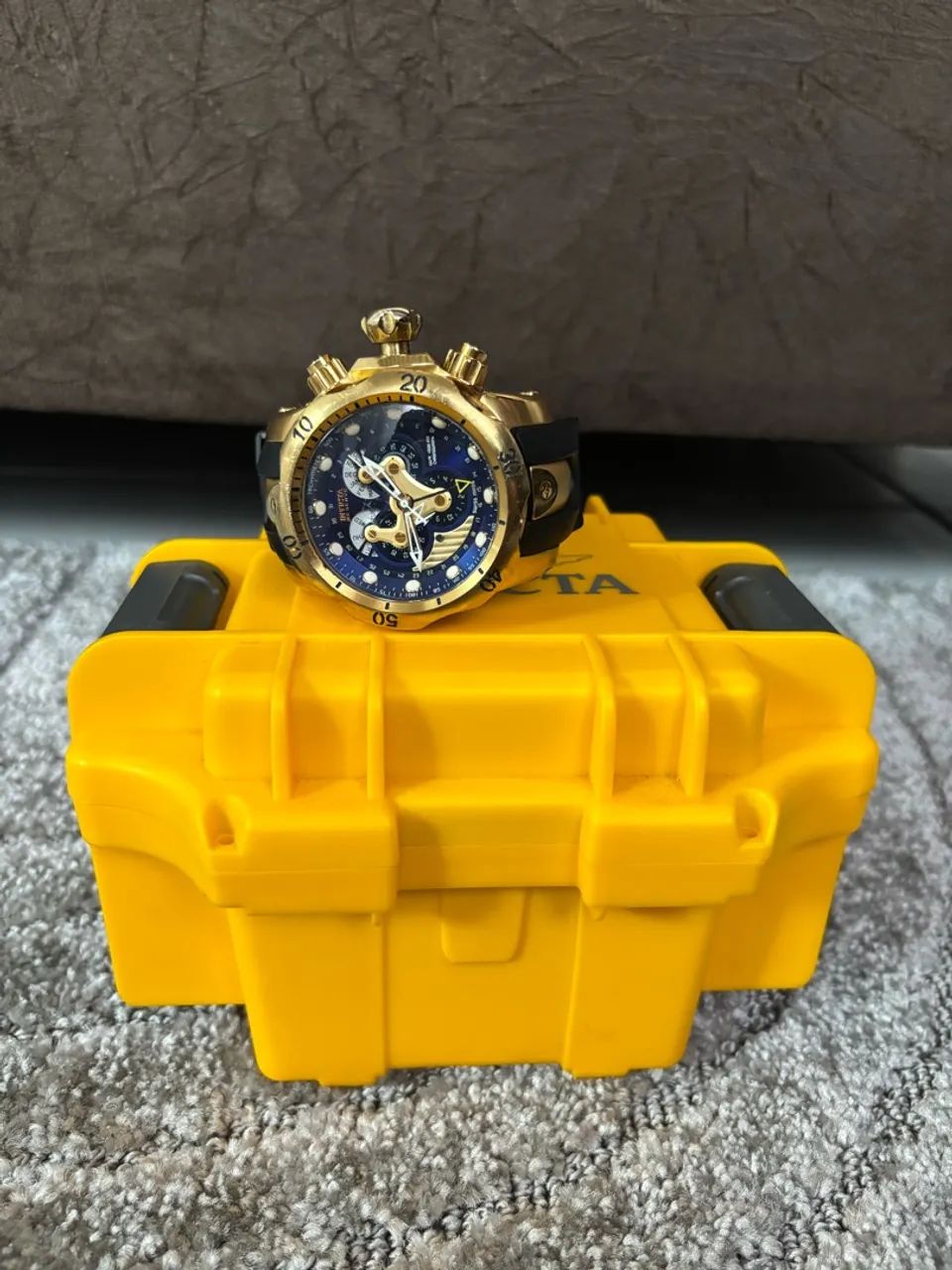 Relógio Invicta Venon 