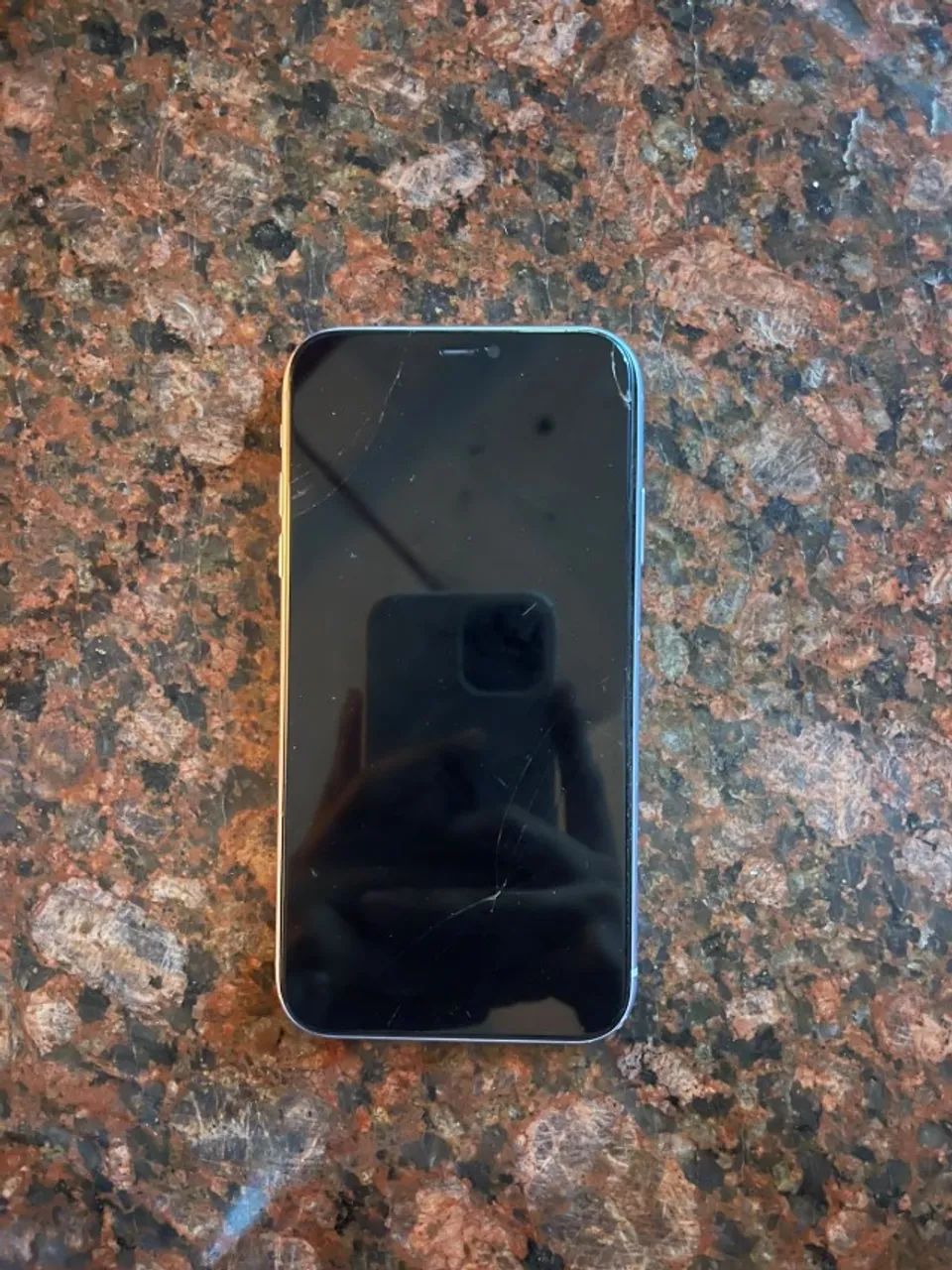 Iphone 11 - Usado - Foto 2