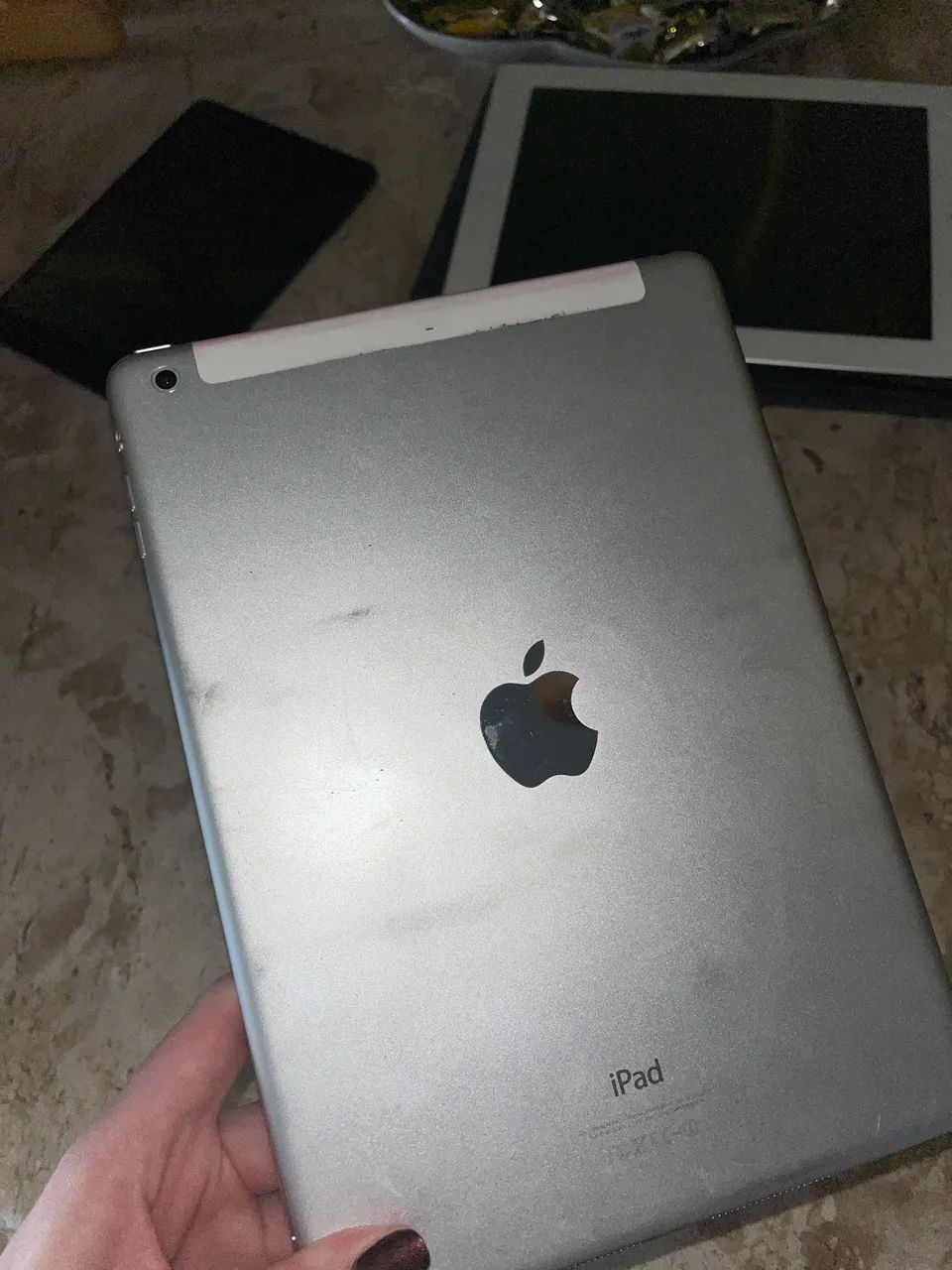iPad prata air de 1ª geração 16GB, com WI-FI e 4G