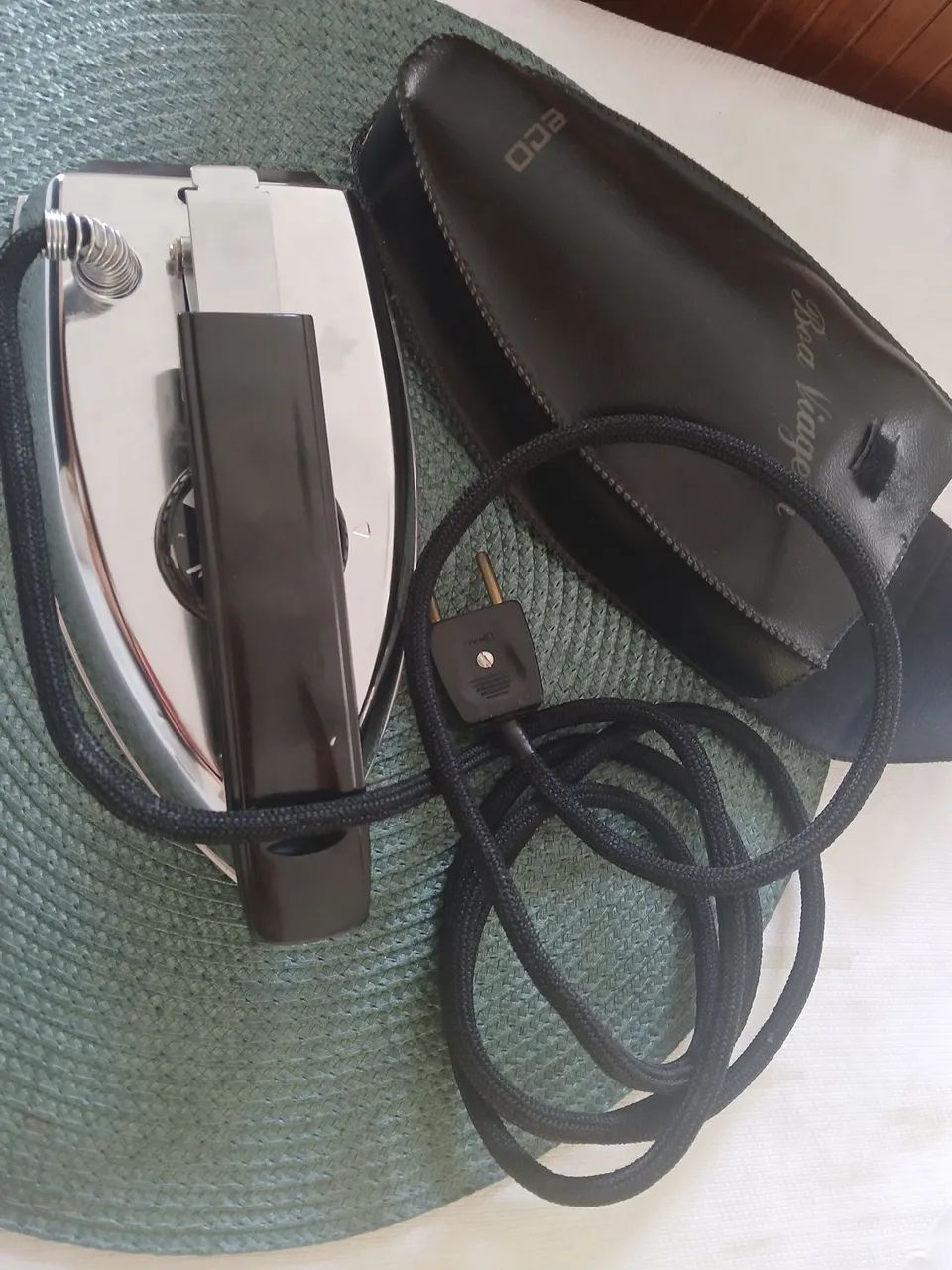 Mini ferro de passar para viagem - Foto 2