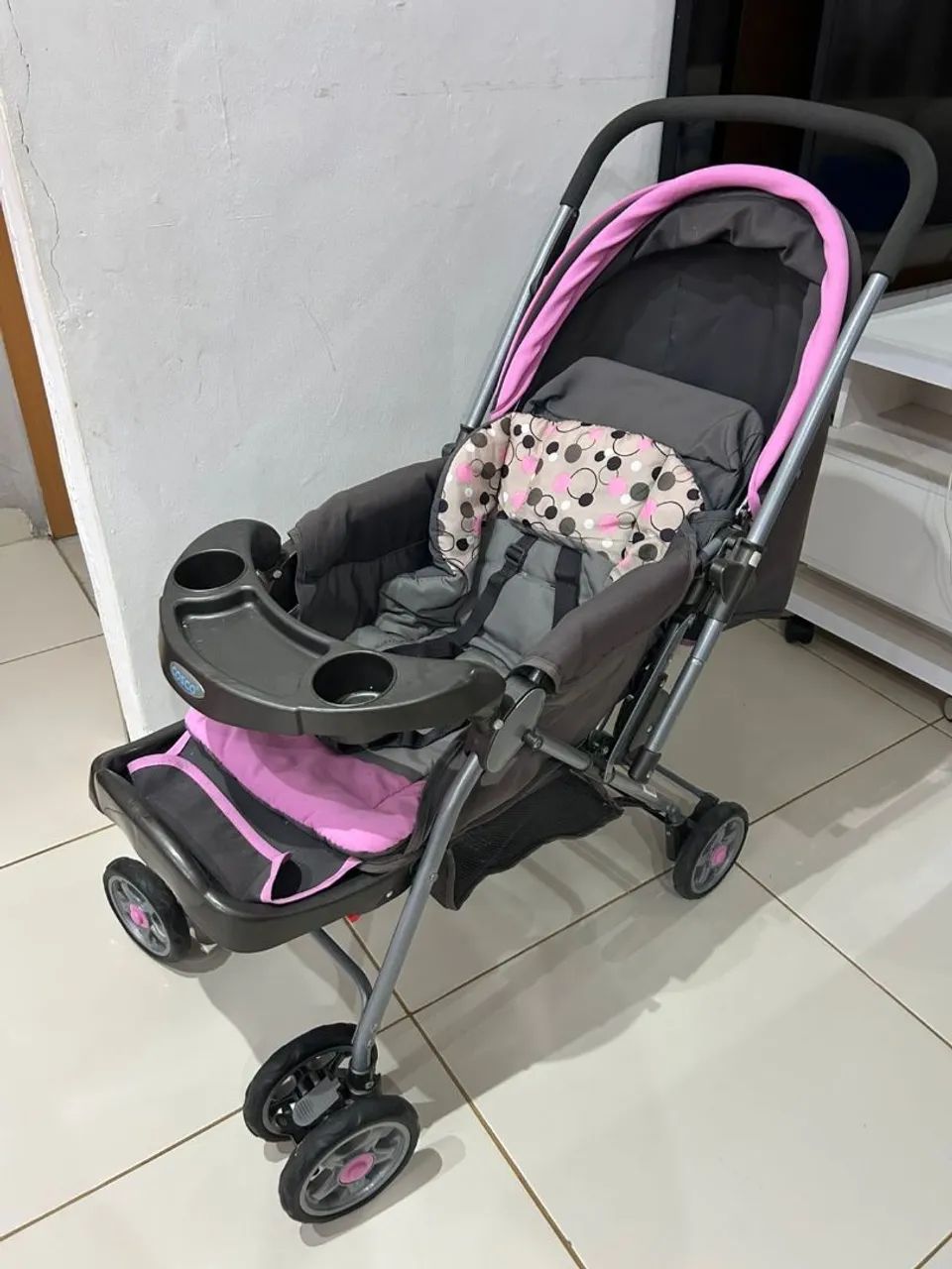 Promoção!!! Carrinho de bebê e bebê conforto adaptável! Imperdível!! 