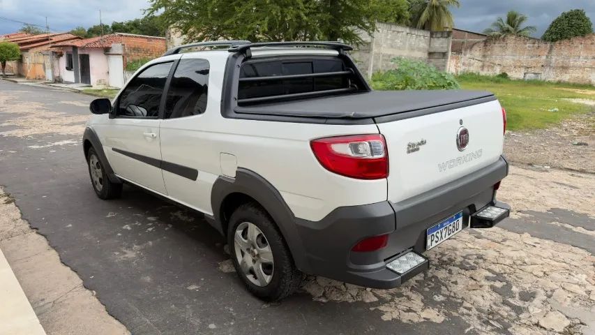 Fiat Strada Working Hard 1.4 Fire Flex 8V CD 2017 - Foto 2