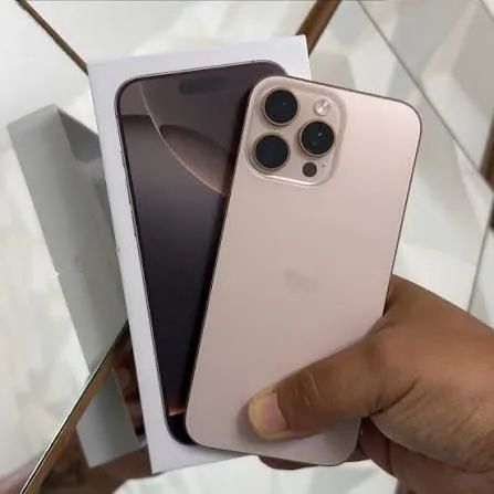 Celular iPhone 16 Pro Max 256gb Desert