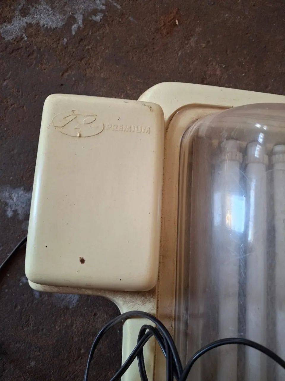 bomba água, chocadeira e carrinho de mão - Foto 5