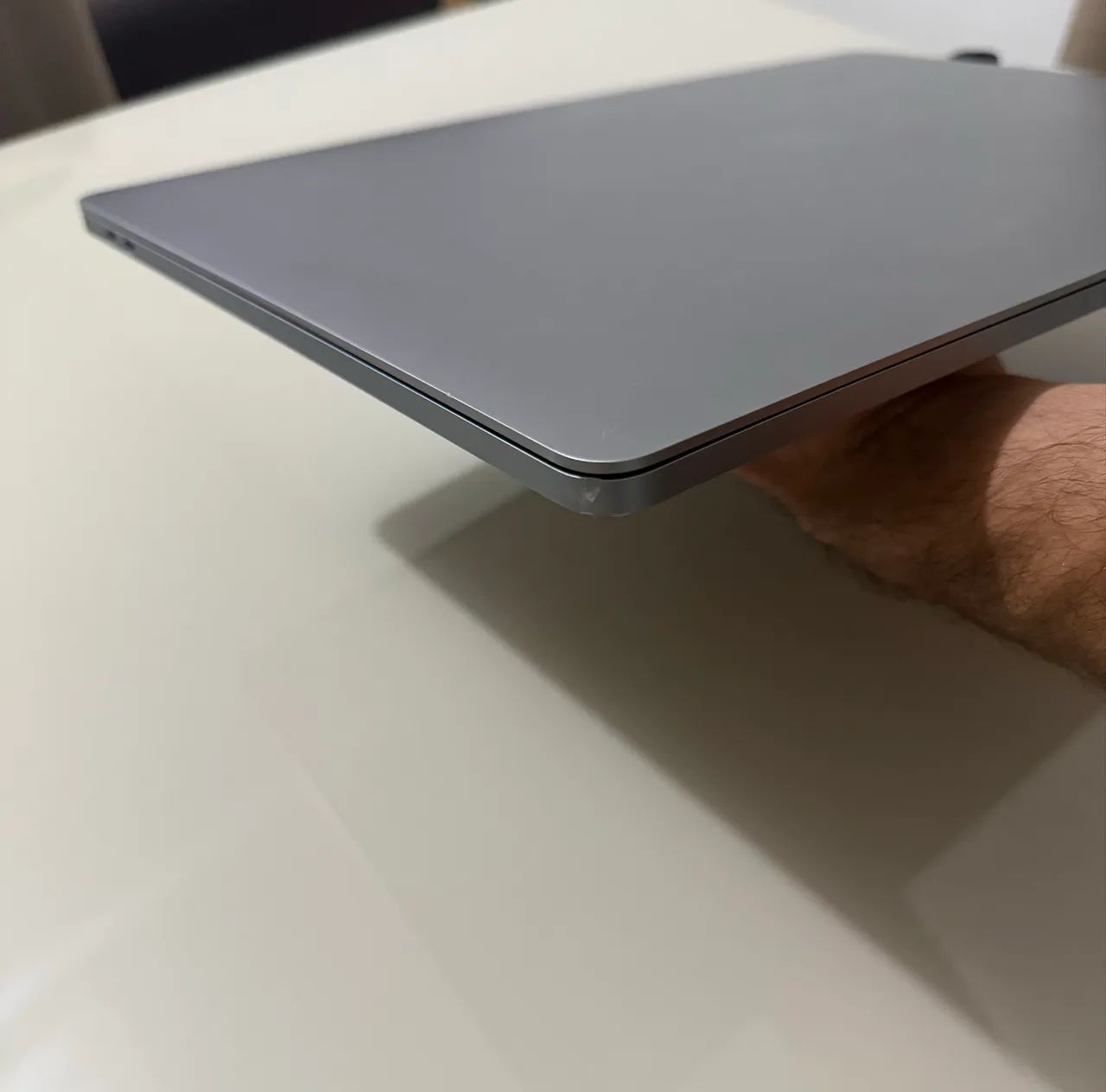 MacBook Pro 2019 16 Pol 16GB RAM 512GB  - Foto 4