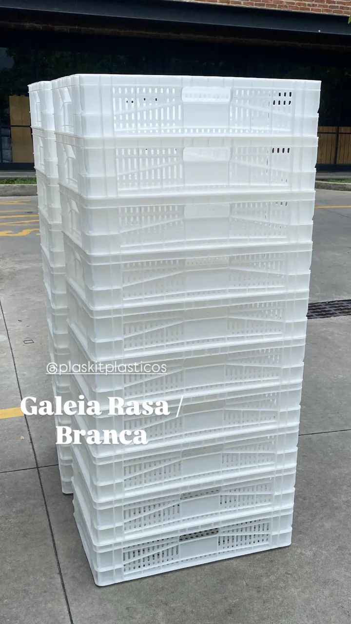 Caixa de plástico branca 
