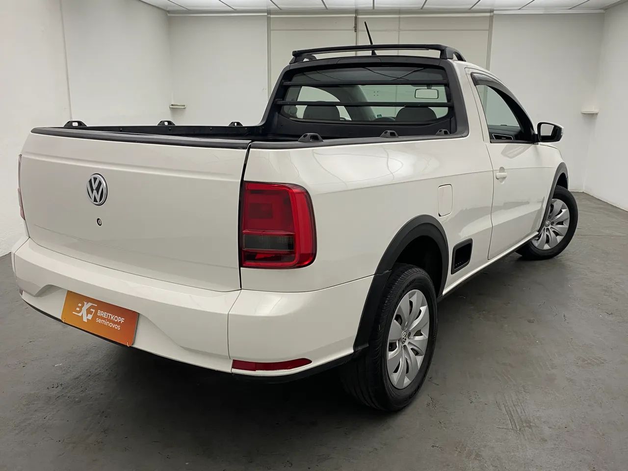 Volkswagen Saveiro Trendline 1.6 T.flex 8V 2018 - Foto 4