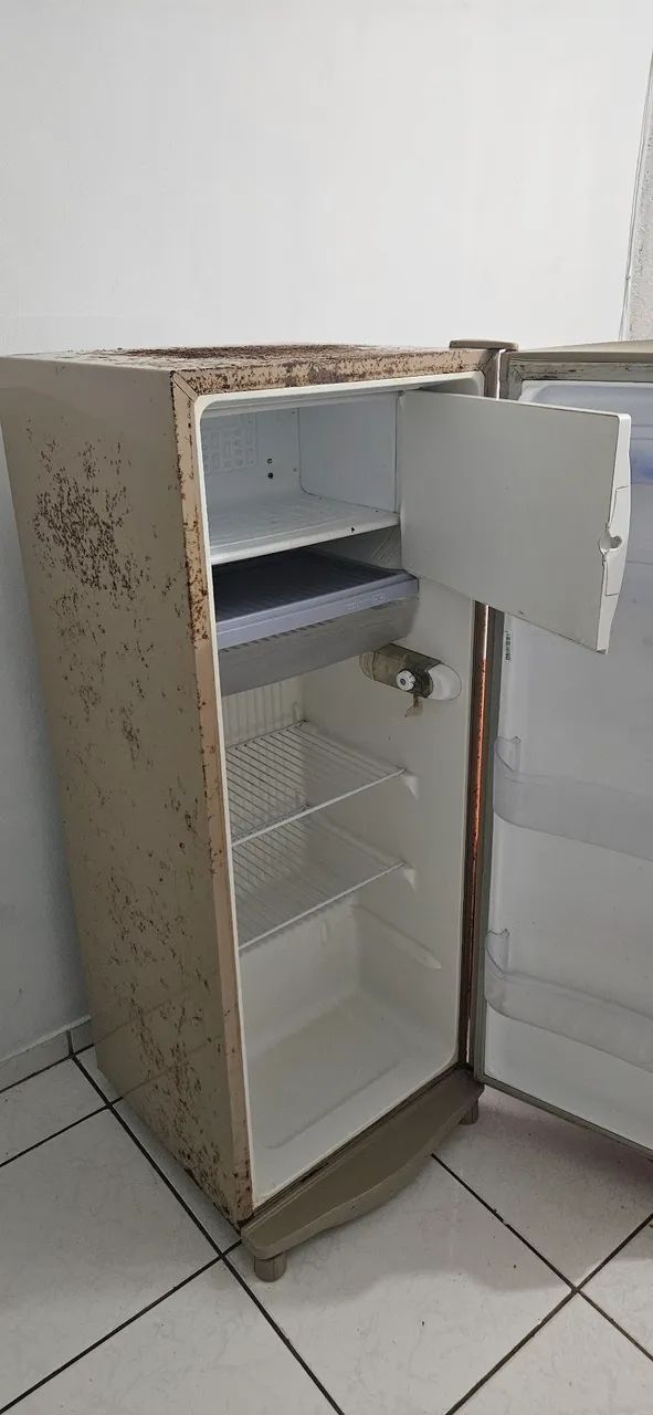 Geladeira (com defeito) - Foto 3