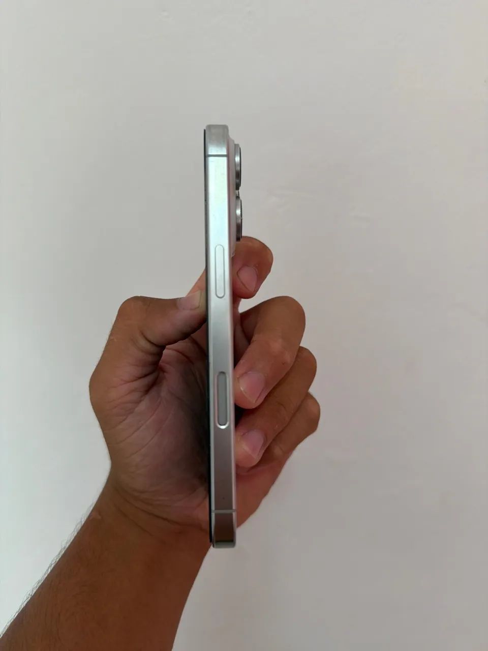 iPhone 16 pro - Foto 3