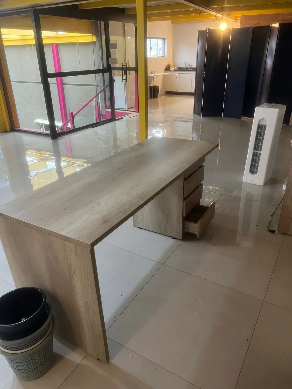 Mesa e estante de escritório  - Foto 3