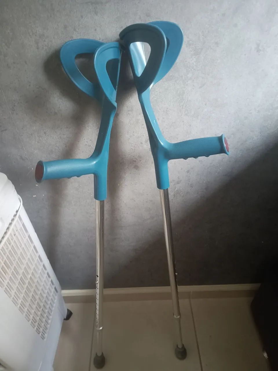 Par de muletas excelente estado - Foto 2